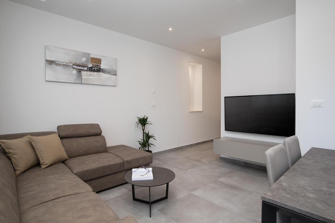 Apartments Igor Медулин Экстерьер фото