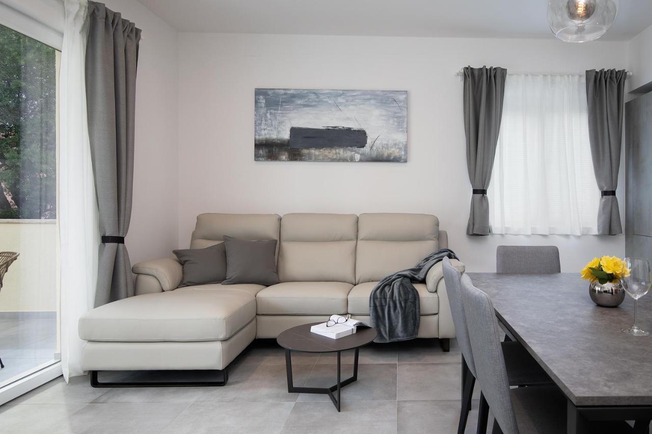 Apartments Igor Медулин Экстерьер фото