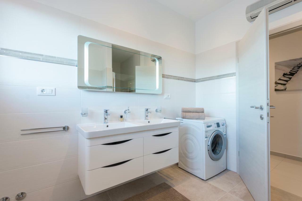 Apartments Igor Медулин Экстерьер фото